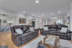 10 E Lee St, Baltimore, MD 21202 - Photo 60