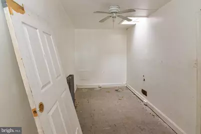 512 E 35th Street, Baltimore, MD 21218 - Photo 16