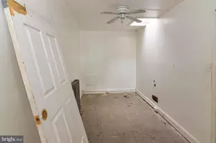 512 E 35th St, Baltimore, MD 21218 - Photo 16