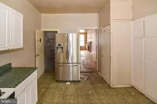 512 E 35th St, Baltimore, MD 21218 - Photo 8