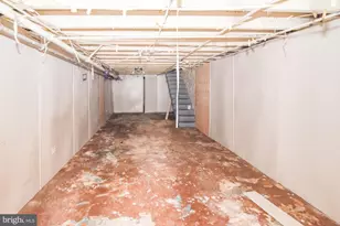 512 E 35th St, Baltimore, MD 21218 - Photo 24