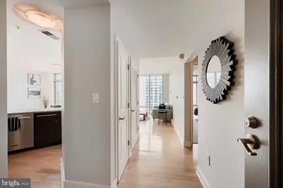 675 President Street #2202, Baltimore, MD 21202 - Photo 2