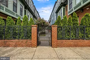 17 Yogurt Ln, Baltimore, MD 21231 - Photo 4