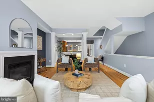 17 Yogurt Ln, Baltimore, MD 21231 - Photo 8