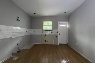 2712 E Monument Street E, Baltimore, MD 21205 - Photo 4