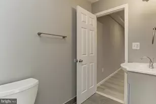 400 Highland Ave, Baltimore, MD 21224 - Photo 14