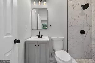 319 E 24th St, Baltimore, MD 21218 - Photo 14