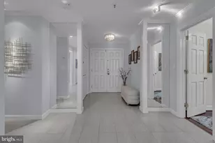 10 E Lee St, Baltimore, MD 21202 - Photo 16