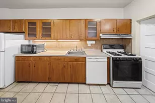 830 Whitmore Ave, Baltimore, MD 21216 - Photo 10