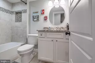 631 S Eaton St, Baltimore, MD 21224 - Photo 18