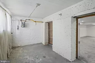 609 McKewin Ave, Baltimore, MD 21218 - Photo 32