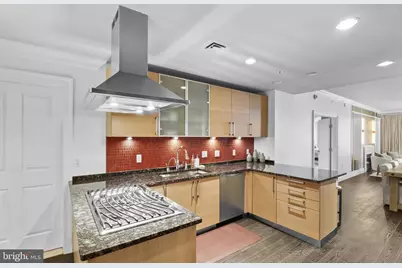 801 Key Highway #221, Baltimore, MD 21230 - Photo 6