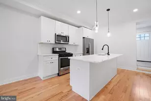 219 S Clinton St, Baltimore, MD 21224 - Photo 4