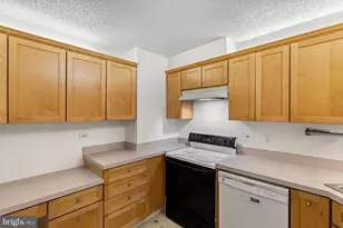 111 Hamlet Hill Rd, Baltimore, MD 21210 - Photo 8