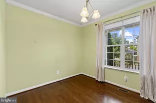 4400 Scarlet Oak Ln, Baltimore, MD 21229 - Photo 6