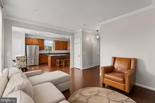 4400 Scarlet Oak Ln, Baltimore, MD 21229 - Photo 12