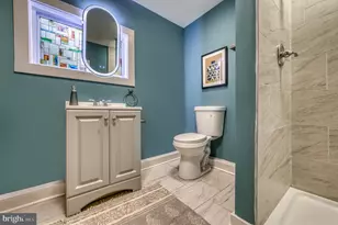 602 E 36th St, Baltimore, MD 21218 - Photo 20