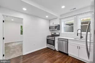 4202 Barrington Rd, Baltimore, MD 21229 - Photo 4