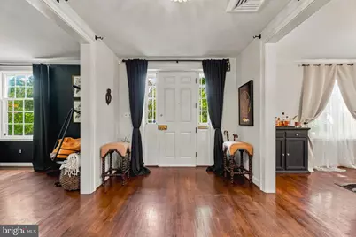 10 W Lake Avenue, Baltimore, MD 21210 - Photo 32