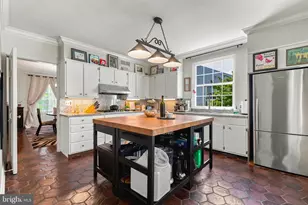 10 W Lake Ave, Baltimore, MD 21210 - Photo 22