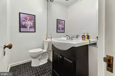 10 W Lake Avenue, Baltimore, MD 21210 - Photo 62