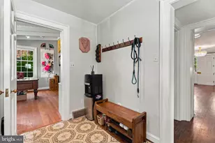 10 W Lake Ave, Baltimore, MD 21210 - Photo 30