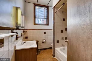 901 S East Ave, Baltimore, MD 21224 - Photo 8