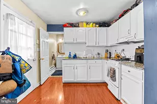 214 S Castle St, Baltimore, MD 21231 - Photo 10