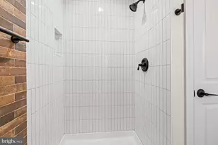 1010 Eastern Ave, Baltimore, MD 21202 - Photo 24