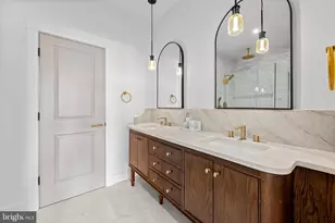 309 E 22nd St, Baltimore, MD 21218 - Photo 32