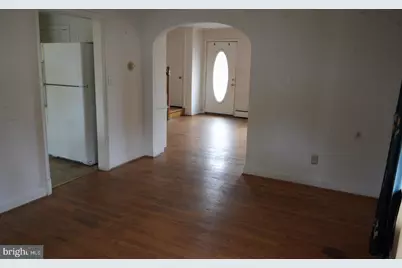 5700 Maplehill Road, Baltimore, MD 21239 - Photo 8