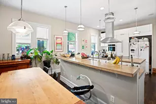 261 Robert St, Baltimore, MD 21217 - Photo 2