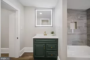 1108 S Clinton St, Baltimore, MD 21224 - Photo 38