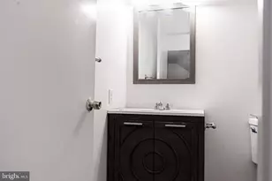 406 George St, Baltimore, MD 21201 - Photo 10