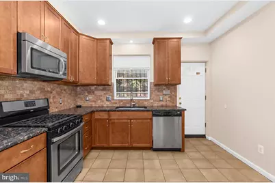 2936 E Fayette Street, Baltimore, MD 21224 - Photo 12