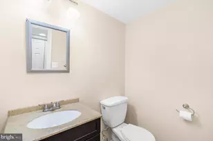 2936 E Fayette St, Baltimore, MD 21224 - Photo 28