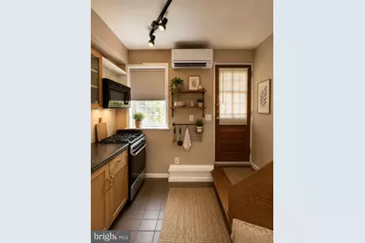 404 S Dallas Street, Baltimore, MD 21231 - Photo 6