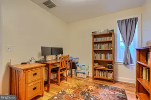 2710 N Calvert St, Baltimore, MD 21218 - Photo 32