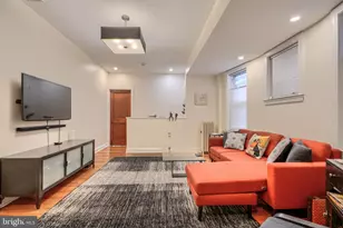2710 N Calvert St, Baltimore, MD 21218 - Photo 20