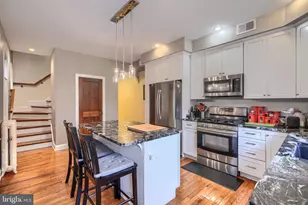 2710 N Calvert St, Baltimore, MD 21218 - Photo 12