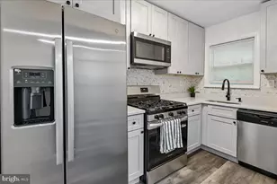 806 Stoll St, Baltimore, MD 21225 - Photo 8