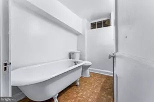 1322 Ellwood Ave N, Baltimore, MD 21213 - Photo 34