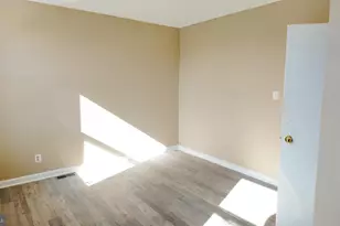 2562 Edmondson Ave, Baltimore, MD 21223 - Photo 16