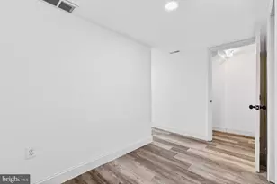 2500 W Franklin St, Baltimore, MD 21223 - Photo 32