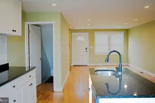 3913 Brehms Ln, Baltimore, MD 21213 - Photo 10