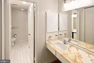 3601 Clarks Ln, Baltimore, MD 21215 - Photo 8