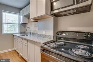 2002 Hollins Ferry, Baltimore, MD 21230 - Photo 10