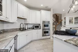 1232 Harbor Island Walk, Baltimore, MD 21230 - Photo 2