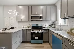 814 N Rose St, Baltimore, MD 21205 - Photo 10
