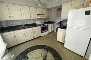 807 Showell Ct, Baltimore, MD 21202 - Photo 6